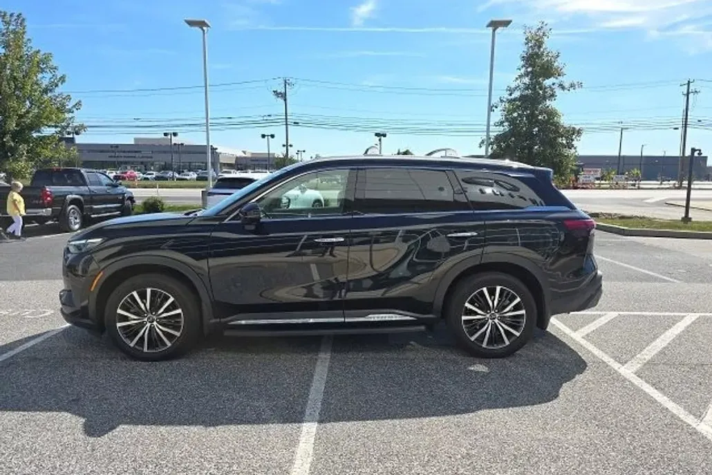 2025 Infiniti QX60 Sensory AWD photo 1