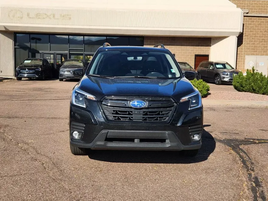 2024 Subaru Forester Premium Base photo 1