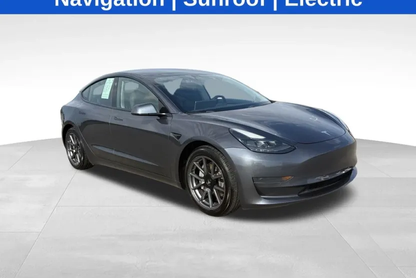 2021 Tesla Model 3 Standard Range Plus photo 1