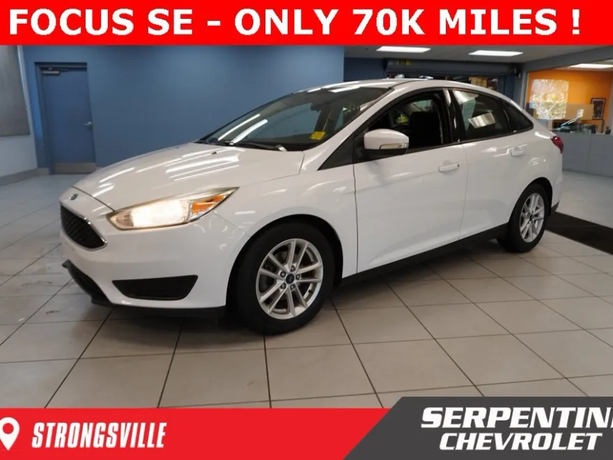 2016 Ford Focus SE photo 1