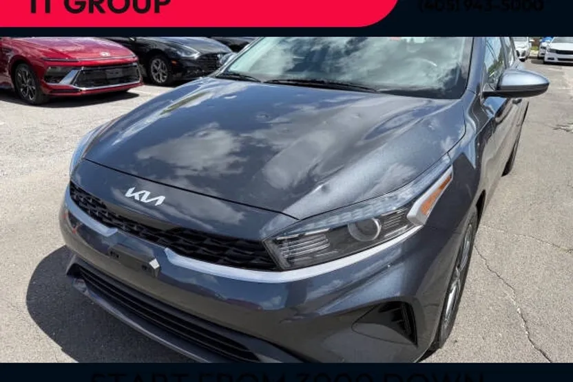 2023 Kia Forte LXS photo 1