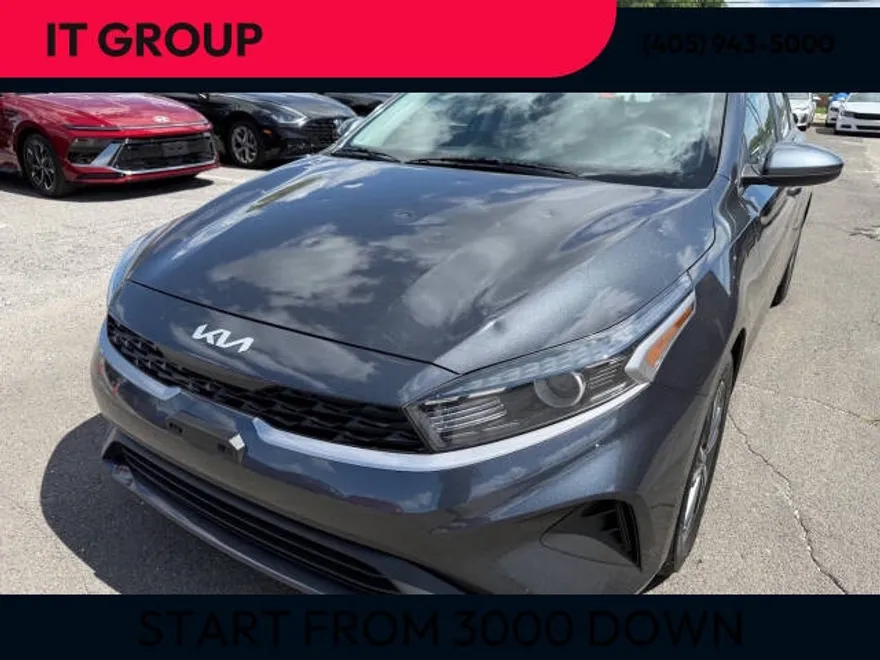 2023 Kia Forte LXS photo 1