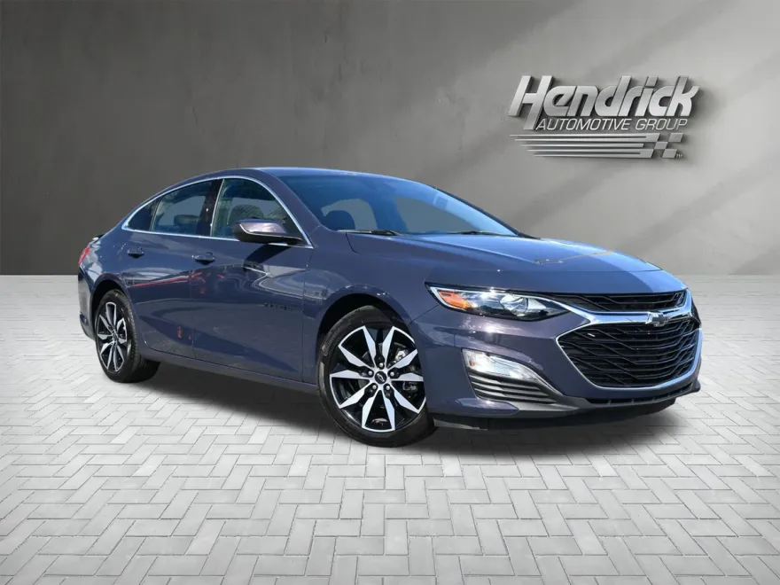 2025 Chevrolet Malibu RS photo 1