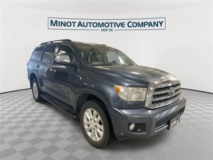 2010 Toyota Sequoia Platinum photo 1