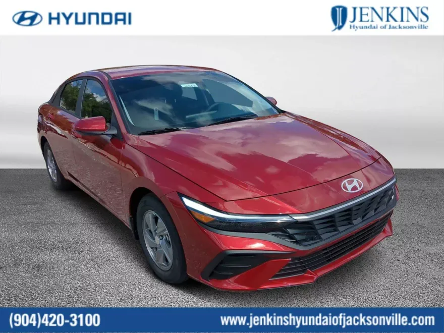 2025 Hyundai Elantra SE photo 1
