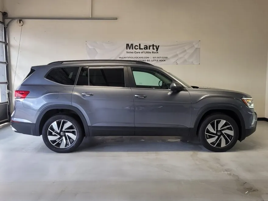 2024 Volkswagen Atlas SE Technology photo 1