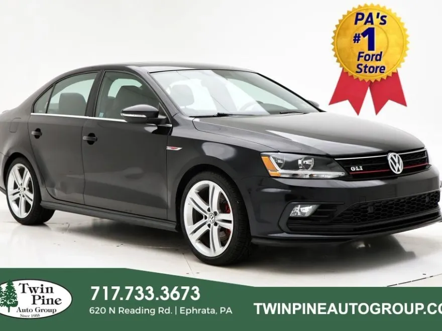 2017 Volkswagen Jetta GLI photo 1
