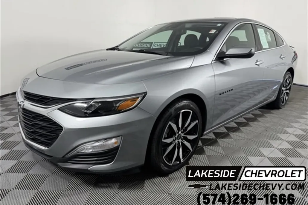 2024 Chevrolet Malibu RS photo 1
