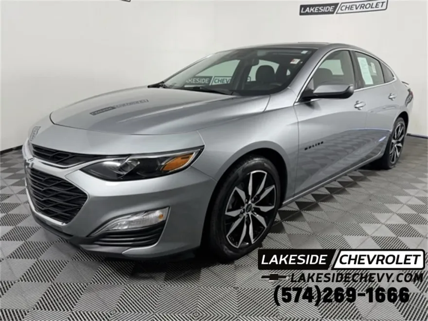 2024 Chevrolet Malibu RS photo 1
