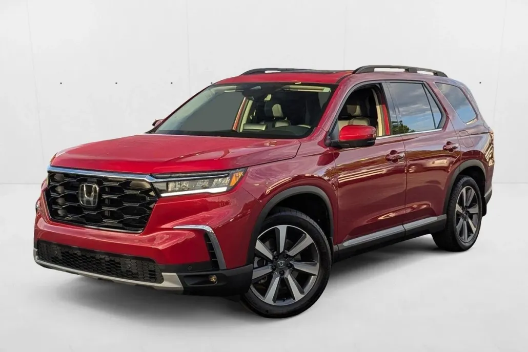 2024 Honda Pilot Touring Sport photo 1