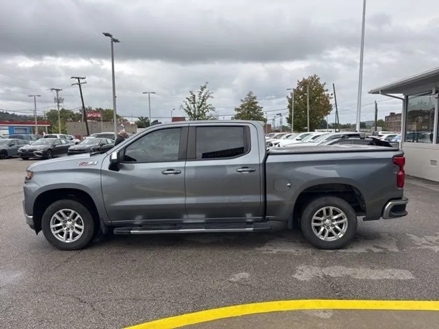 2020 Chevrolet Silverado 1500 LT photo 1