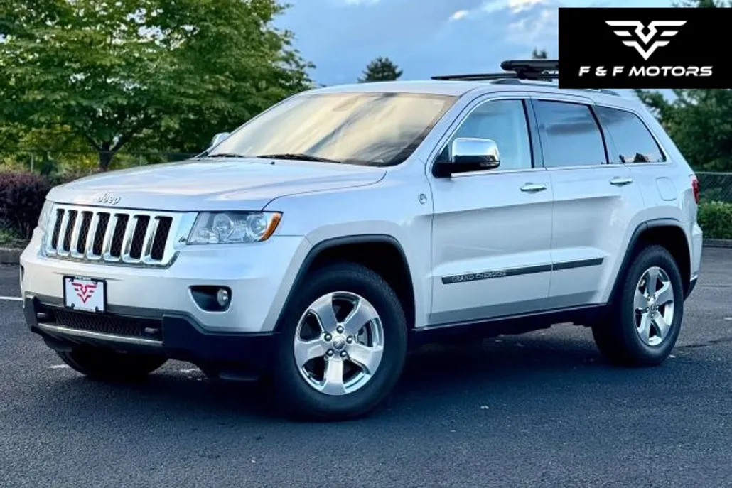 2011 Jeep Grand Cherokee Overland Sport photo 1