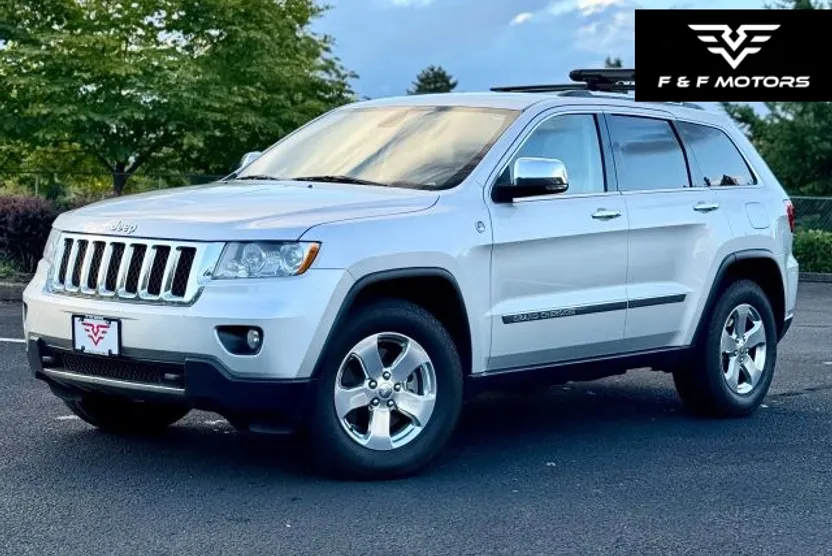 2011 Jeep Grand Cherokee Overland Sport photo 1
