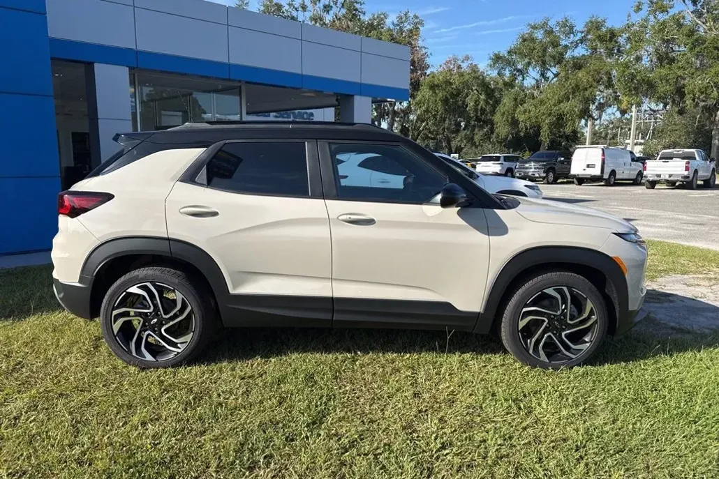 2026 Chevrolet Trailblazer RS photo 1