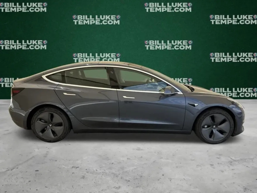 2020 Tesla Model 3 Standard Range Plus photo 1
