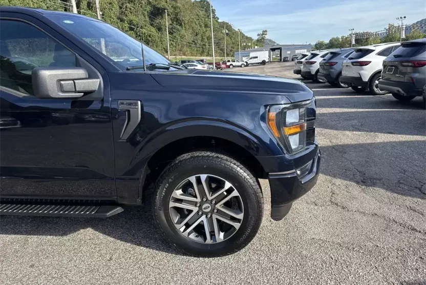 2023 Ford F-150 XL photo 1