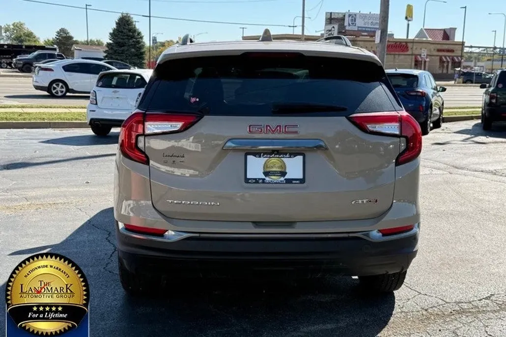 2022 Gmc Terrain AT4 photo 1