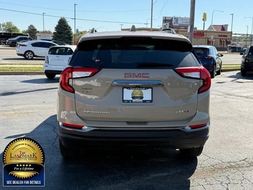 2022 Gmc Terrain AT4 photo 1
