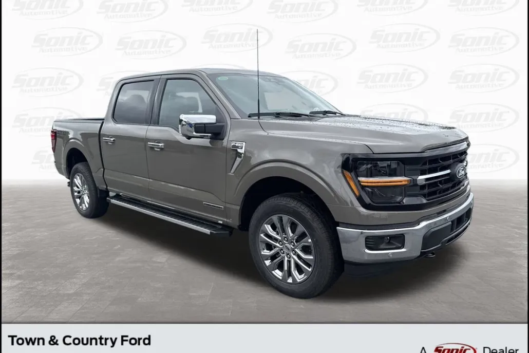 2025 Ford F-150 XLT photo 1