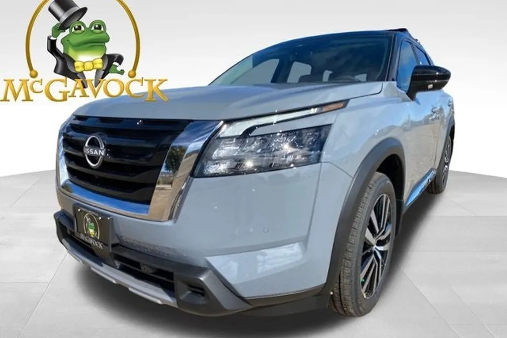 2025 Nissan Pathfinder Platinum photo 1
