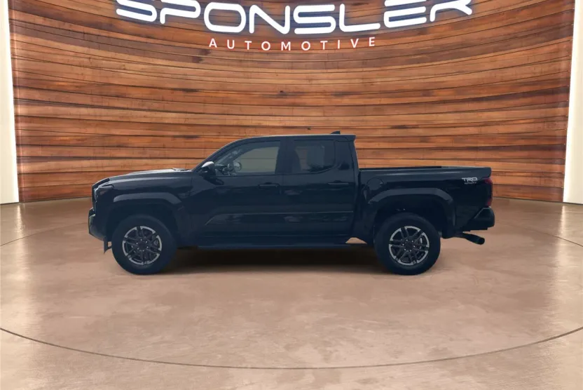 2024 Toyota Tacoma TRD Sport 4x4 photo 1