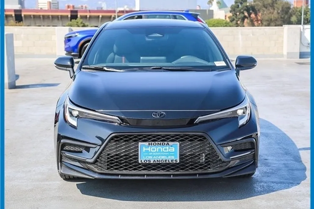 2024 Toyota Corolla SE photo 1