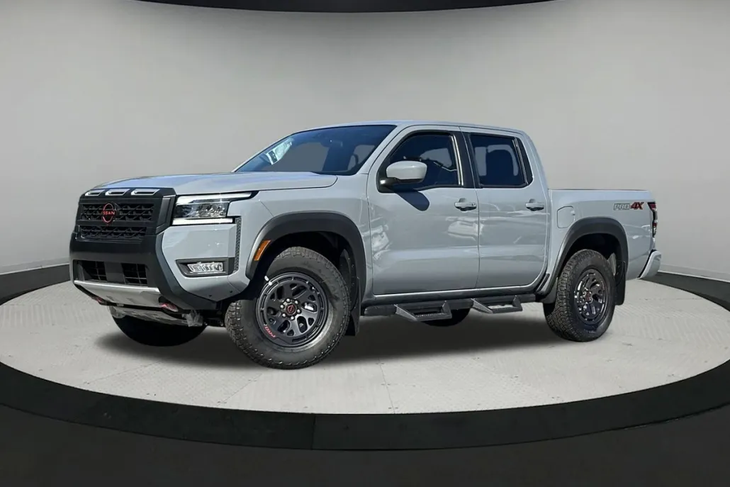 2025 Nissan Frontier PRO-4X photo 1