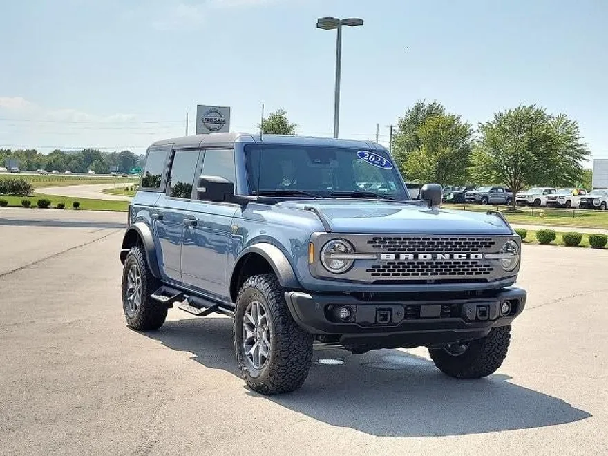 2023 Ford Bronco Badlands photo 1