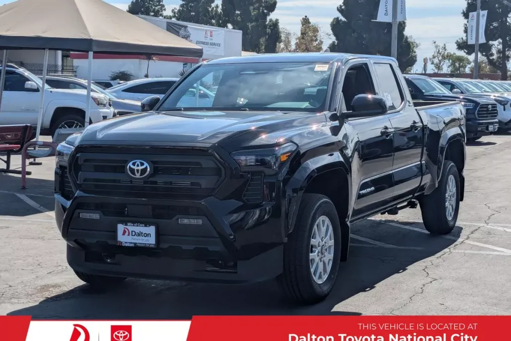 2025 Toyota Tacoma SR5 photo 1