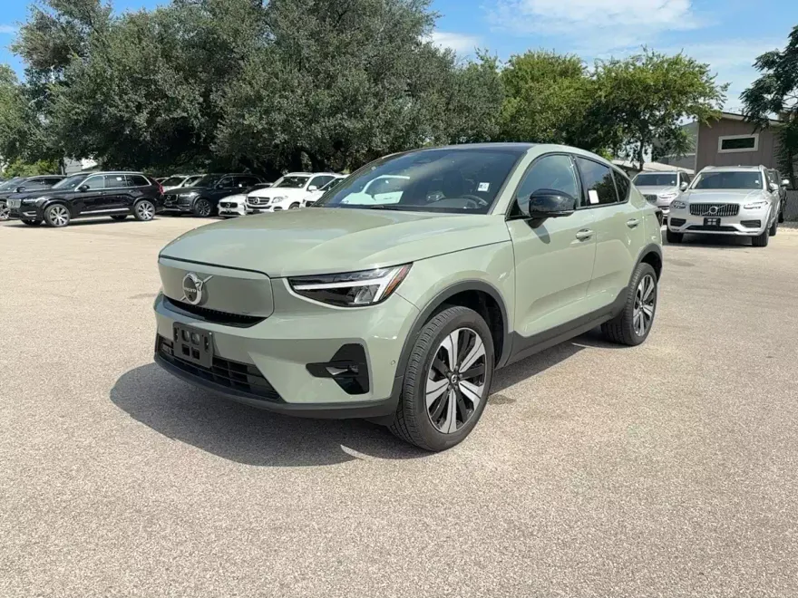 2023 Volvo C40 Recharge Plus photo 1