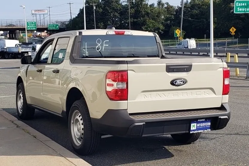2025 Ford Maverick XL photo 1
