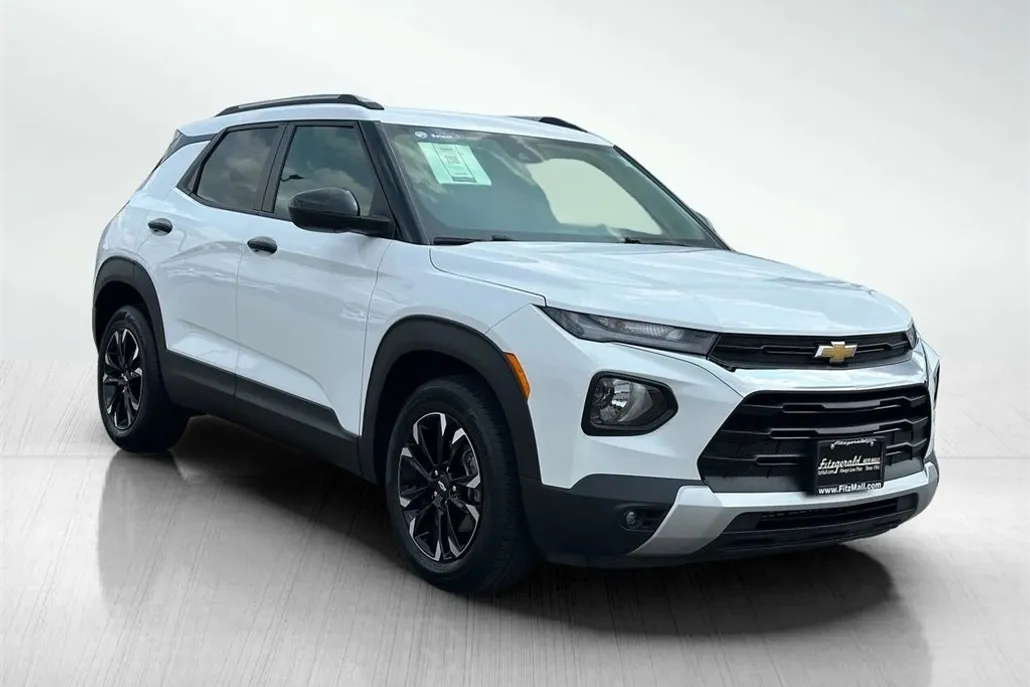 2022 Chevrolet Trailblazer LT photo 1