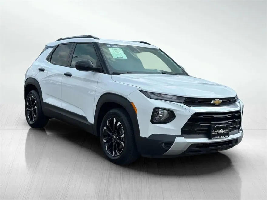 2022 Chevrolet Trailblazer LT photo 1