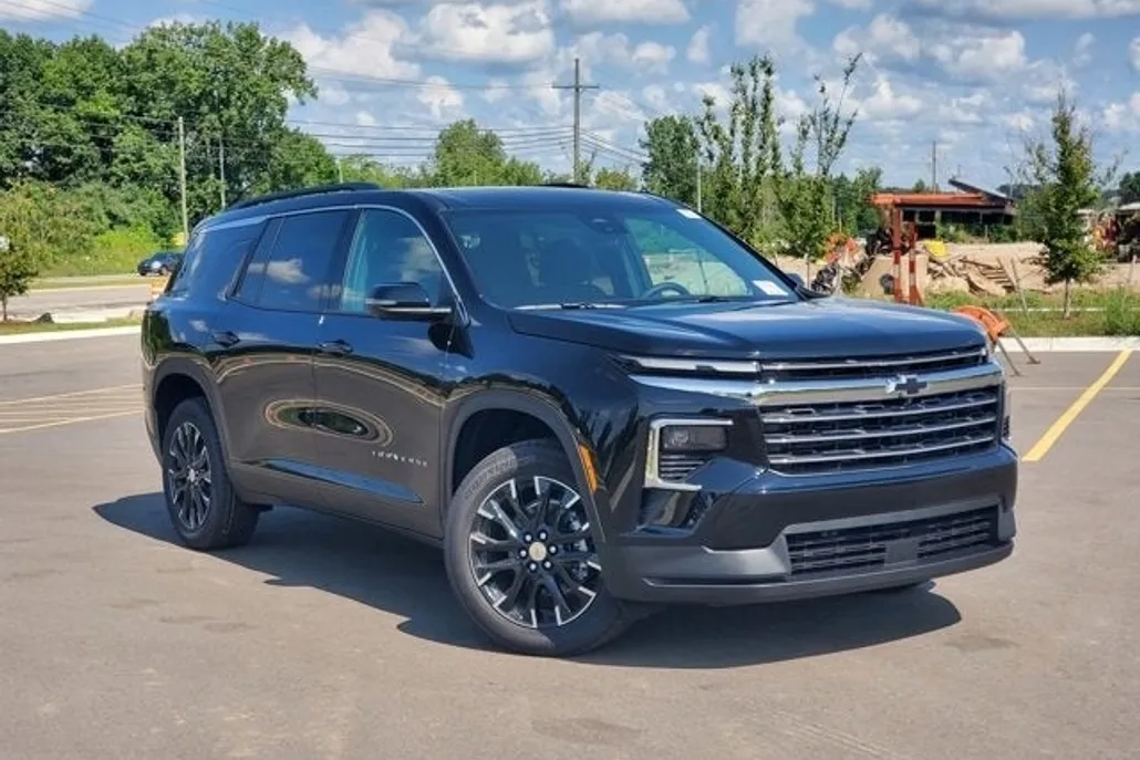 2026 Chevrolet Traverse photo 1