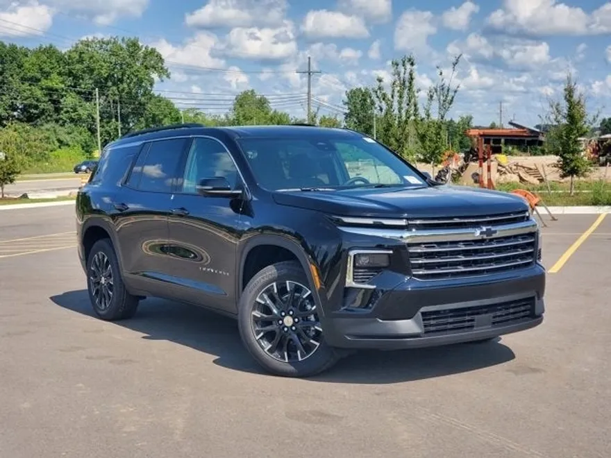 2026 Chevrolet Traverse photo 1
