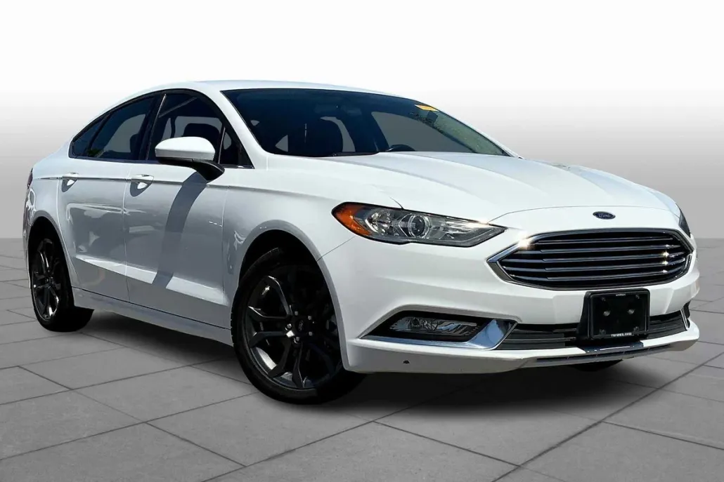 2018 Ford Fusion SE photo 1