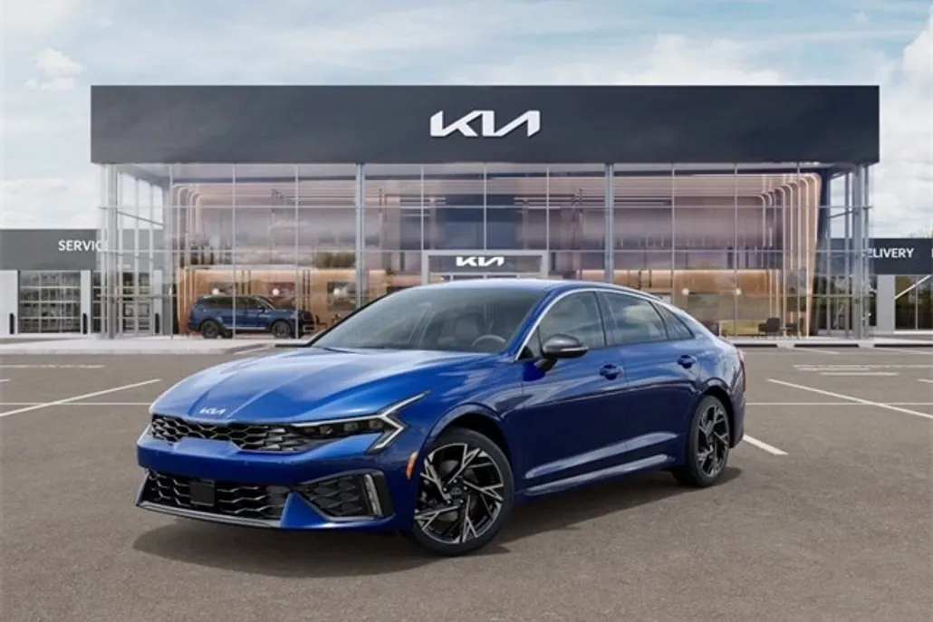 2025 Kia K5 GT-Line photo 1