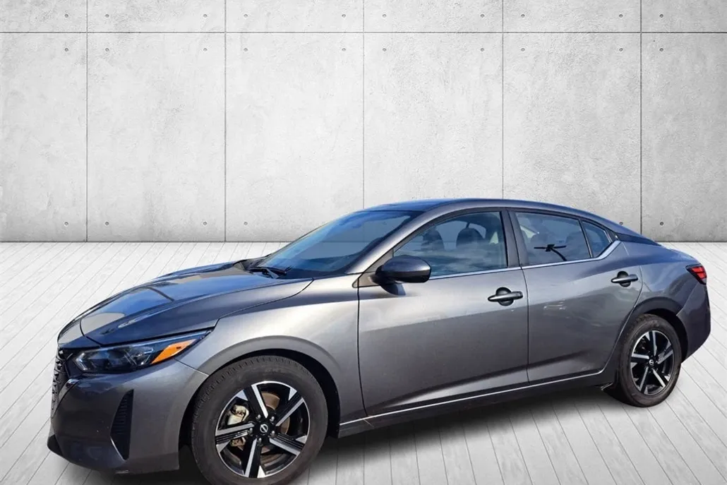 2024 Nissan Sentra SV photo 1