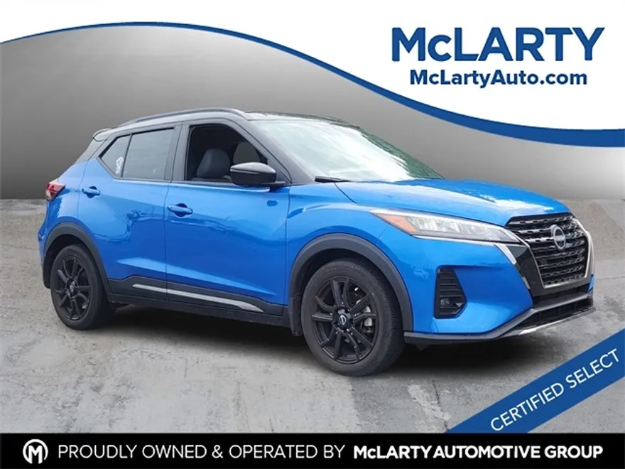 2023 Nissan Kicks SR photo 1