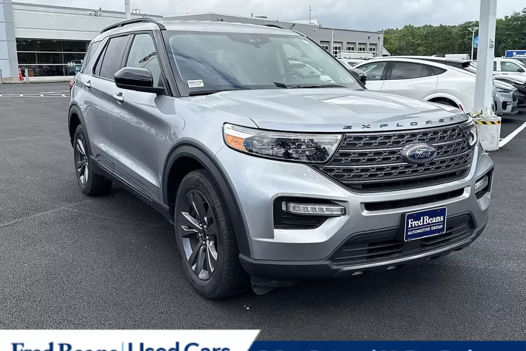2022 Ford Explorer XLT photo 1