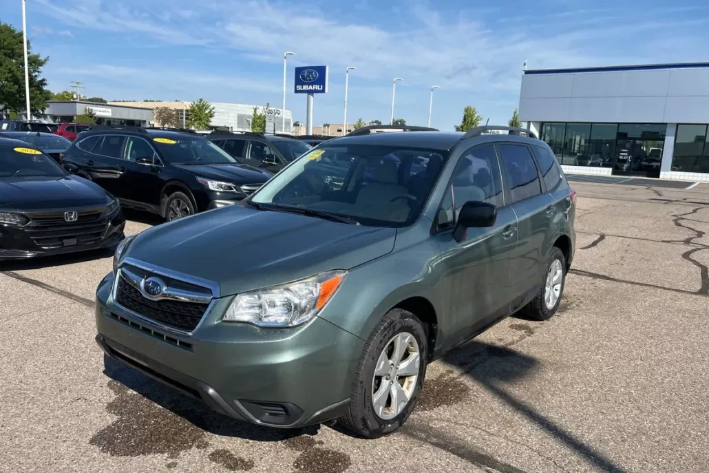 2015 Subaru Forester 2.5i photo 1