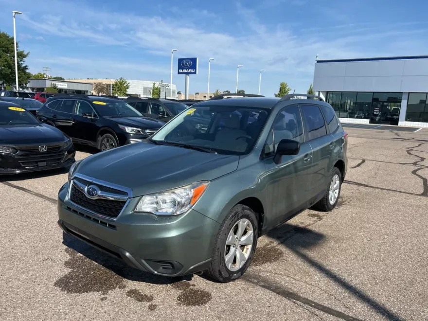 2015 Subaru Forester 2.5i photo 1