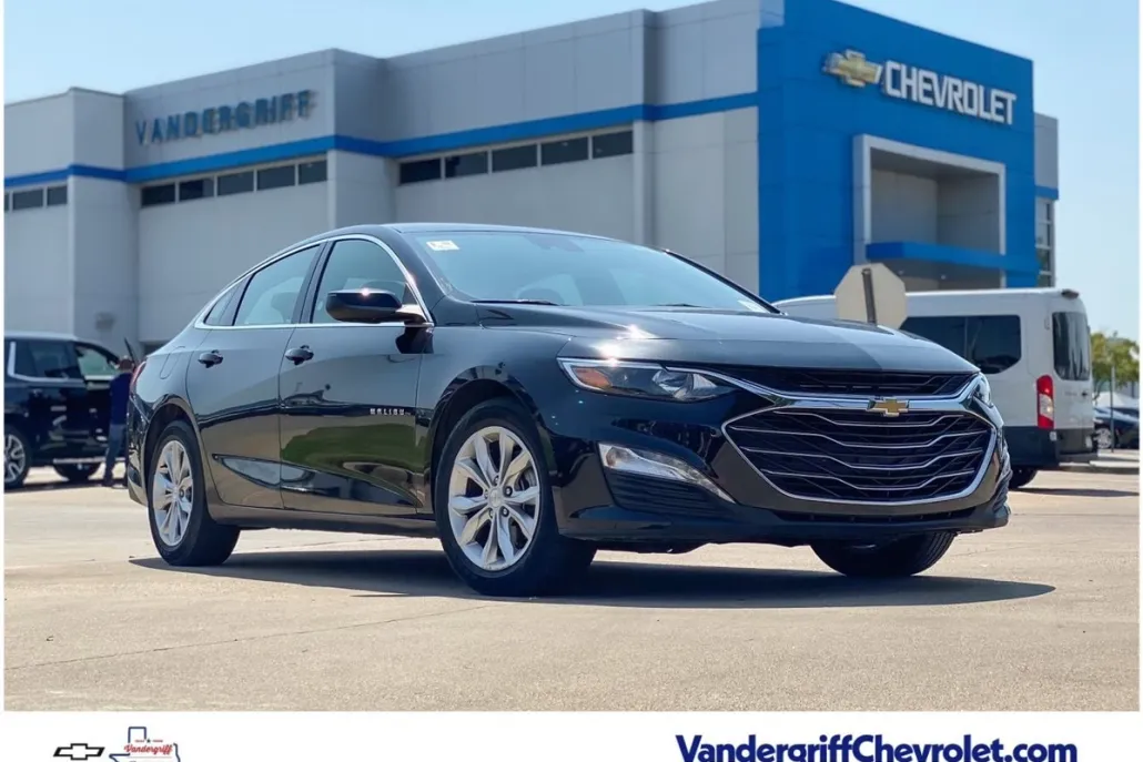 2024 Chevrolet Malibu 1LT photo 1