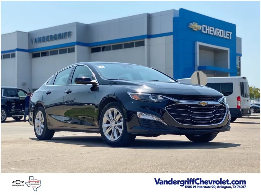 2024 Chevrolet Malibu 1LT photo 1