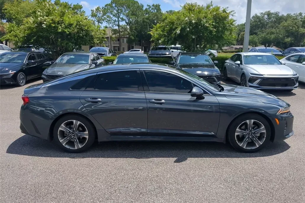 2023 Kia K5 EX photo 1