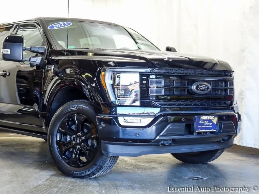 2023 Ford F-150 Platinum photo 1