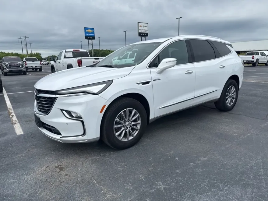 2024 Buick Enclave Premium photo 1