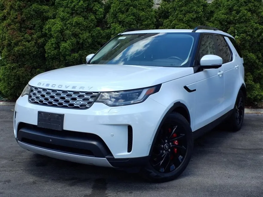 2023 Land Rover Discovery S photo 1