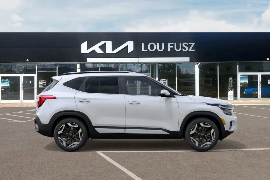 2026 Kia Seltos SX photo 1