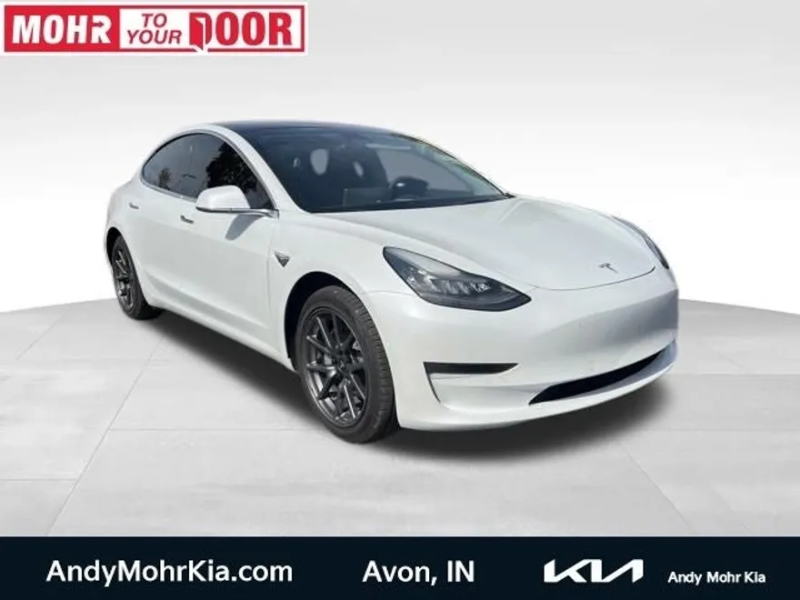2019 Tesla Model 3 Standard Range photo 1